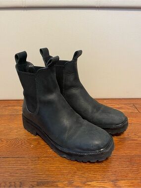 Everlane Lug Chelsea boot